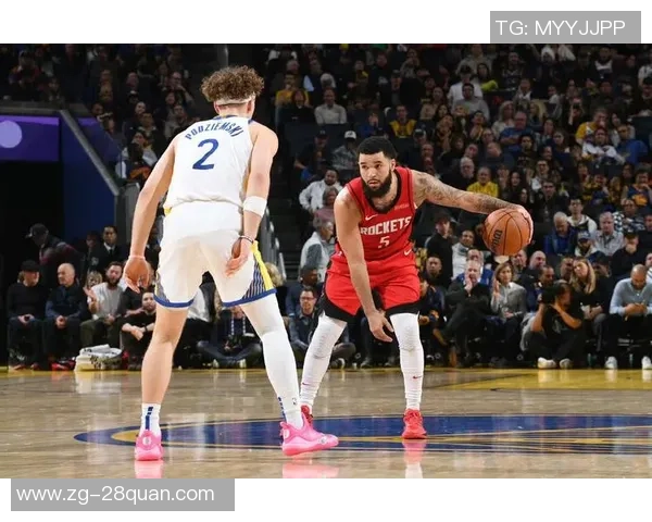 2月12日雷霆与勇士激烈对抗引发冲突赛后分析与球迷反应